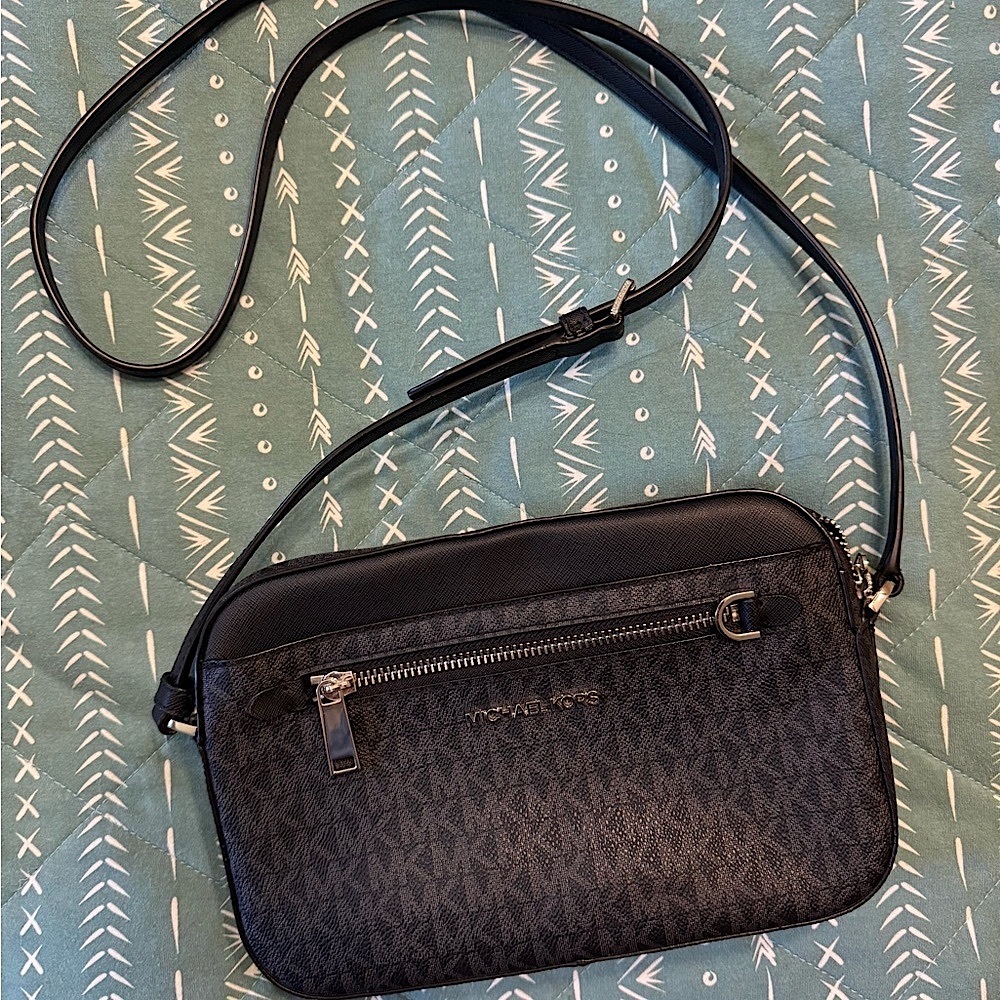 Michael Kors Black Crossbody Bag with Signature Style